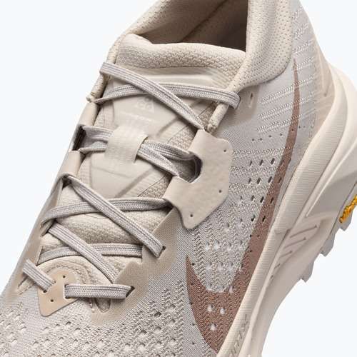 Women's running shoes Nike ACG Zegama cream ii/light orewood brown/diffused taupe