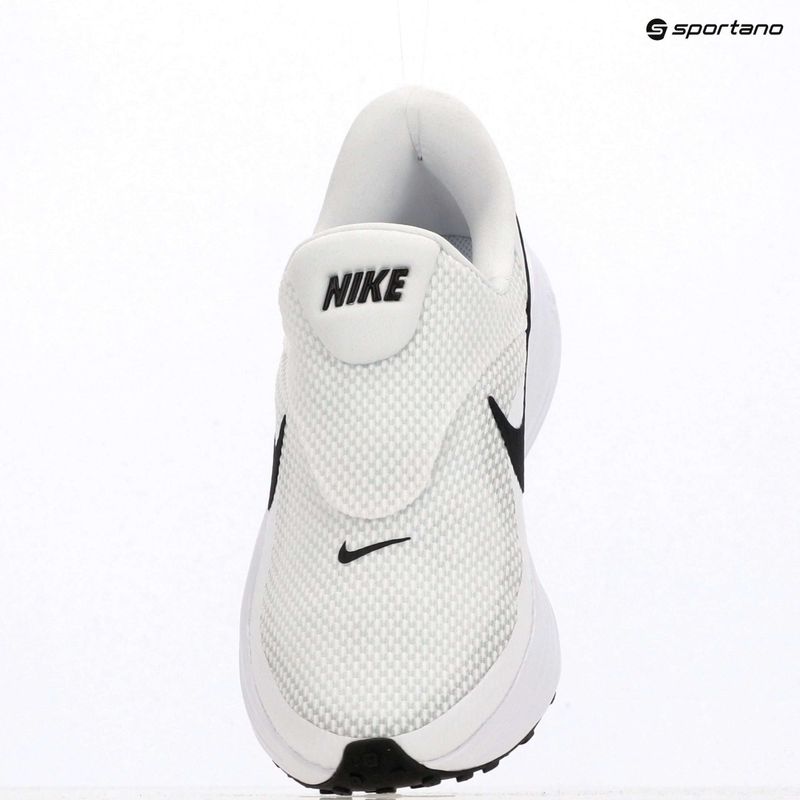 Women's running shoes Nike Revolution 8 EasyOn white/wolf grey/black 17