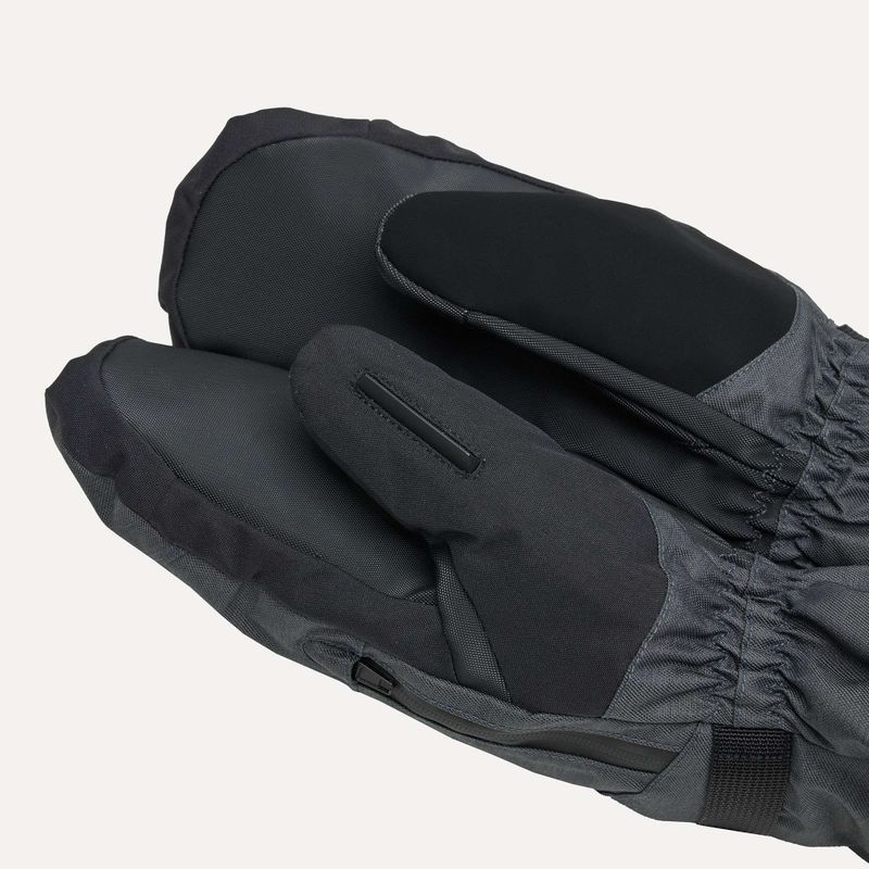 Men's Dakine Titan Gore-Tex Snowboard Mitt carbon 6
