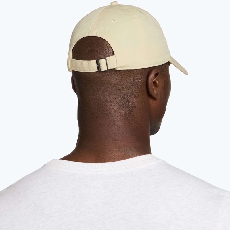 Baseball cap Nike Club Unstructured Futura Wash light khaki/sapphire 6