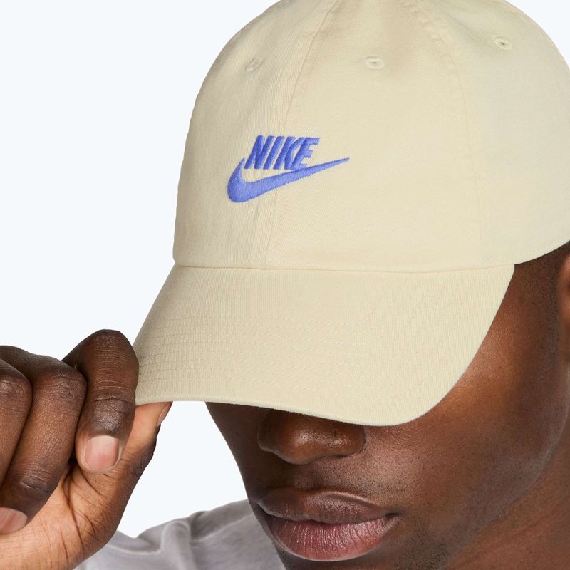 Baseball cap Nike Club Unstructured Futura Wash light khaki/sapphire 8
