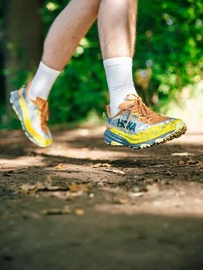 Off-road running shoes